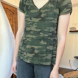 Sanctuary Size XS Camo T-Shirt